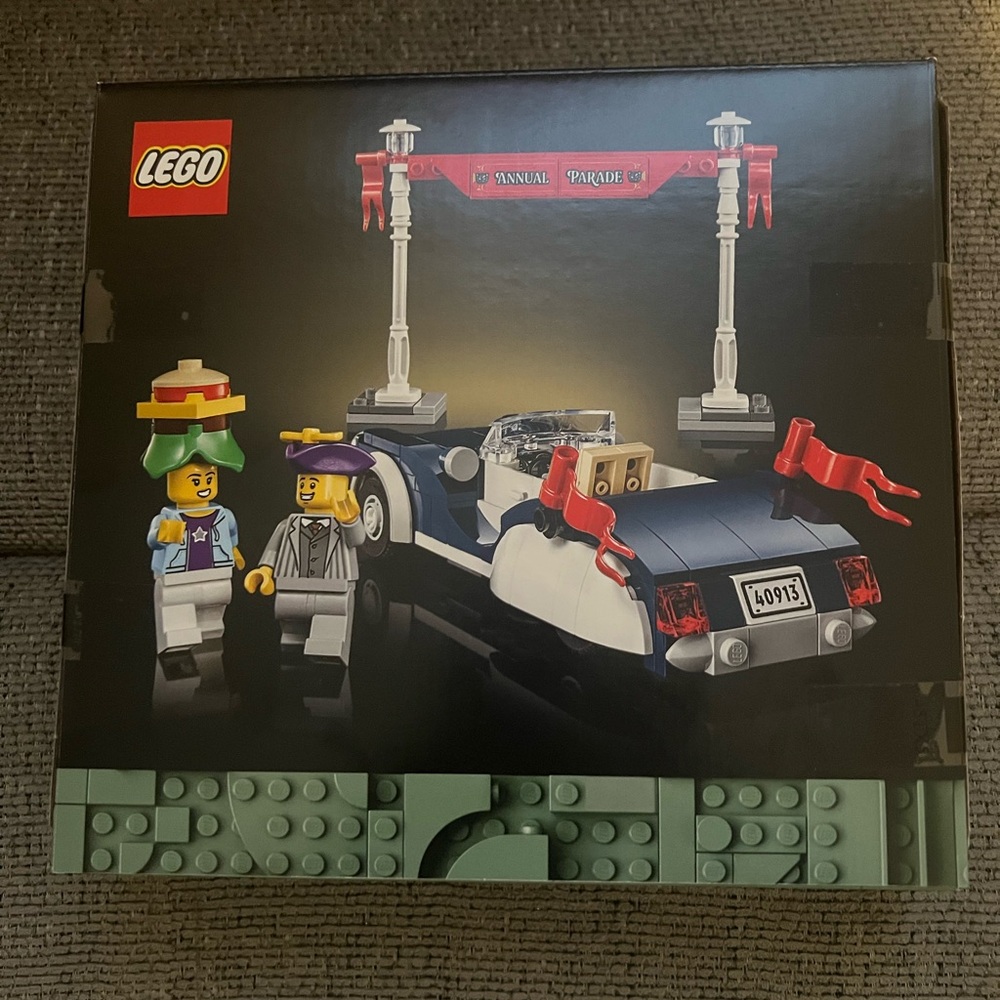 LEGO Celebration Parade Car Set - Blue, White, Red